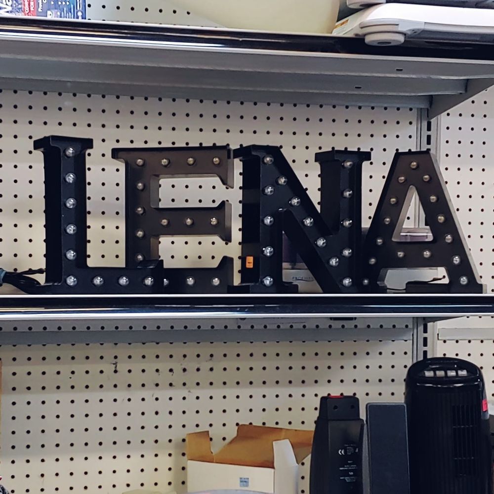 Meet your Posher, Lena